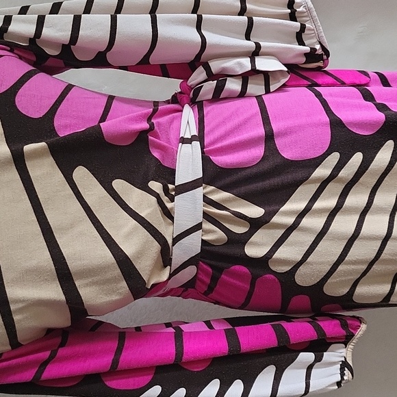 Wrap around dress by GLAM - Picture 4 of 8